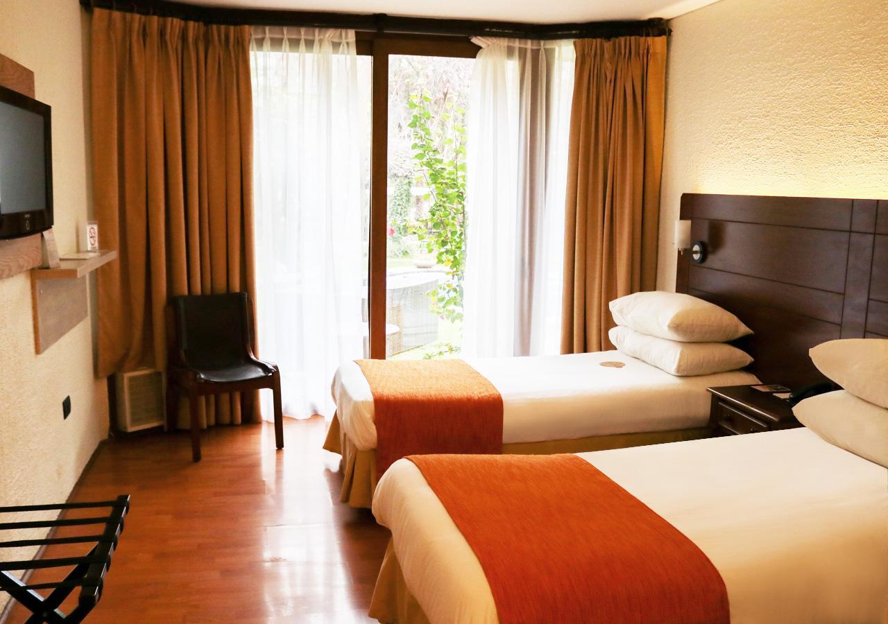 Hotel Y Centro De Eventos Manquehue Las Condes Сантьяго Екстер'єр фото