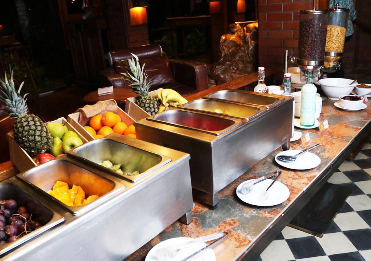 Hotel Y Centro De Eventos Manquehue Las Condes Сантьяго Екстер'єр фото